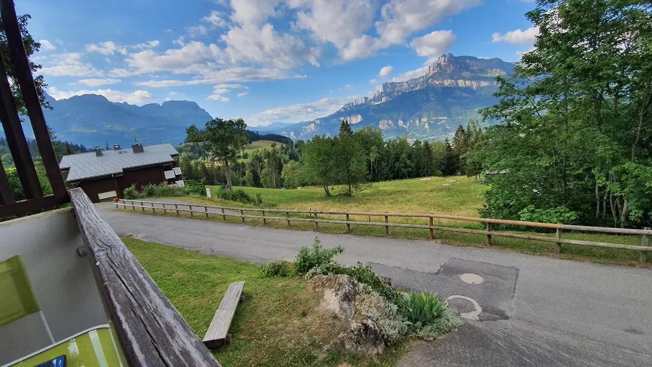 Studio Tout Confort Avec Vue Sur Les Sommets Combloux